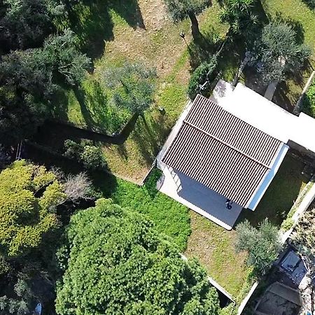 Katia Cottage Kassiopi Bagian luar foto