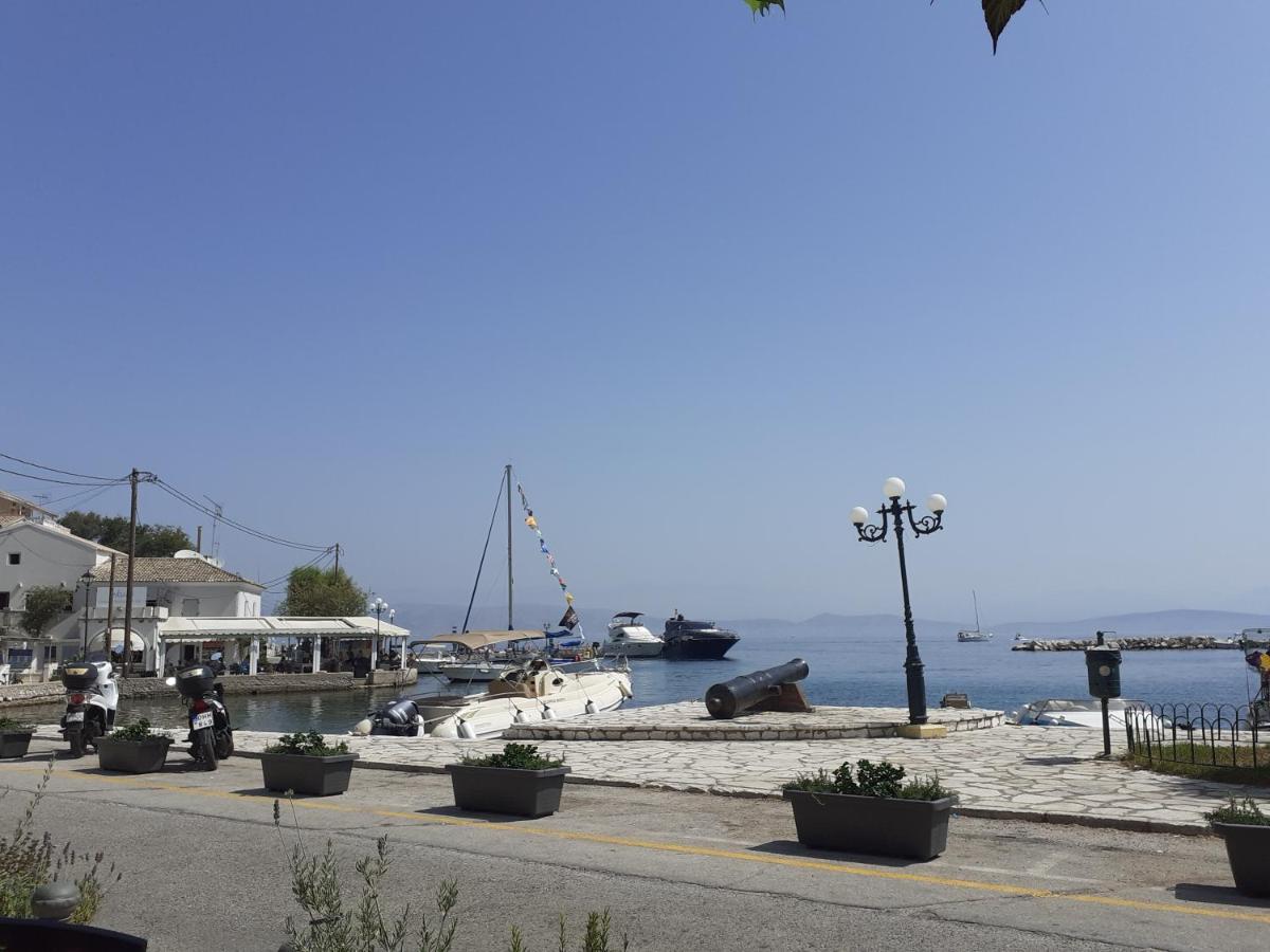 Katia Cottage Kassiopi Bagian luar foto