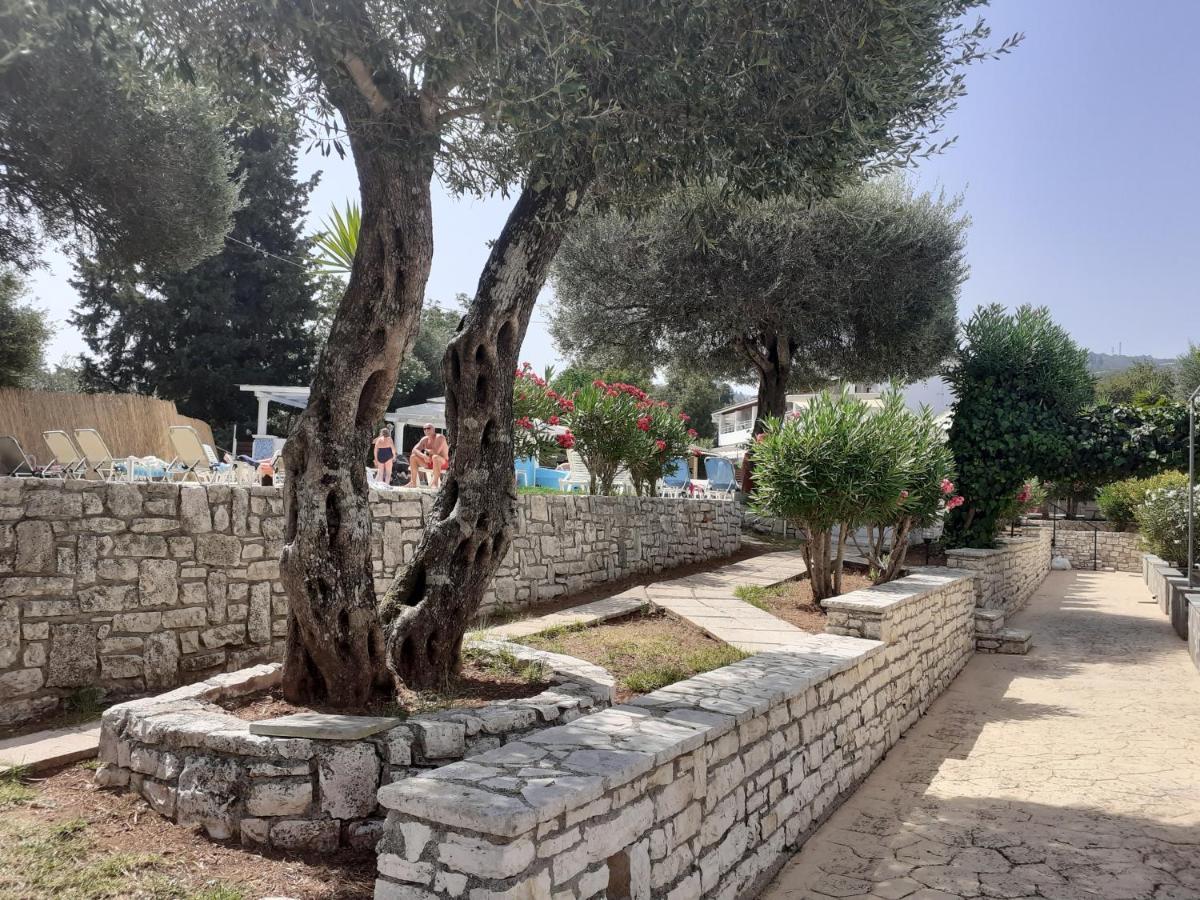 Katia Cottage Kassiopi Bagian luar foto