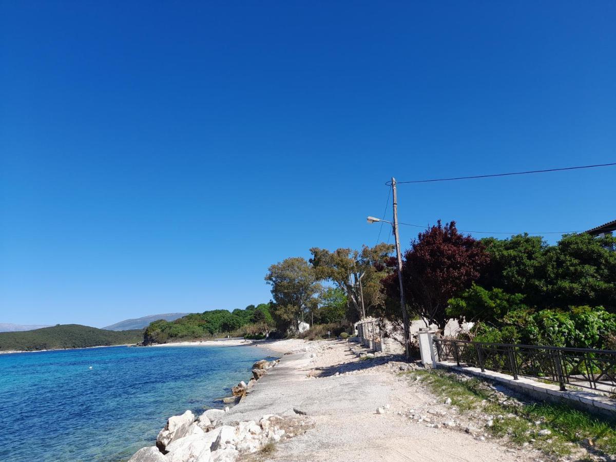 Katia Cottage Kassiopi Bagian luar foto
