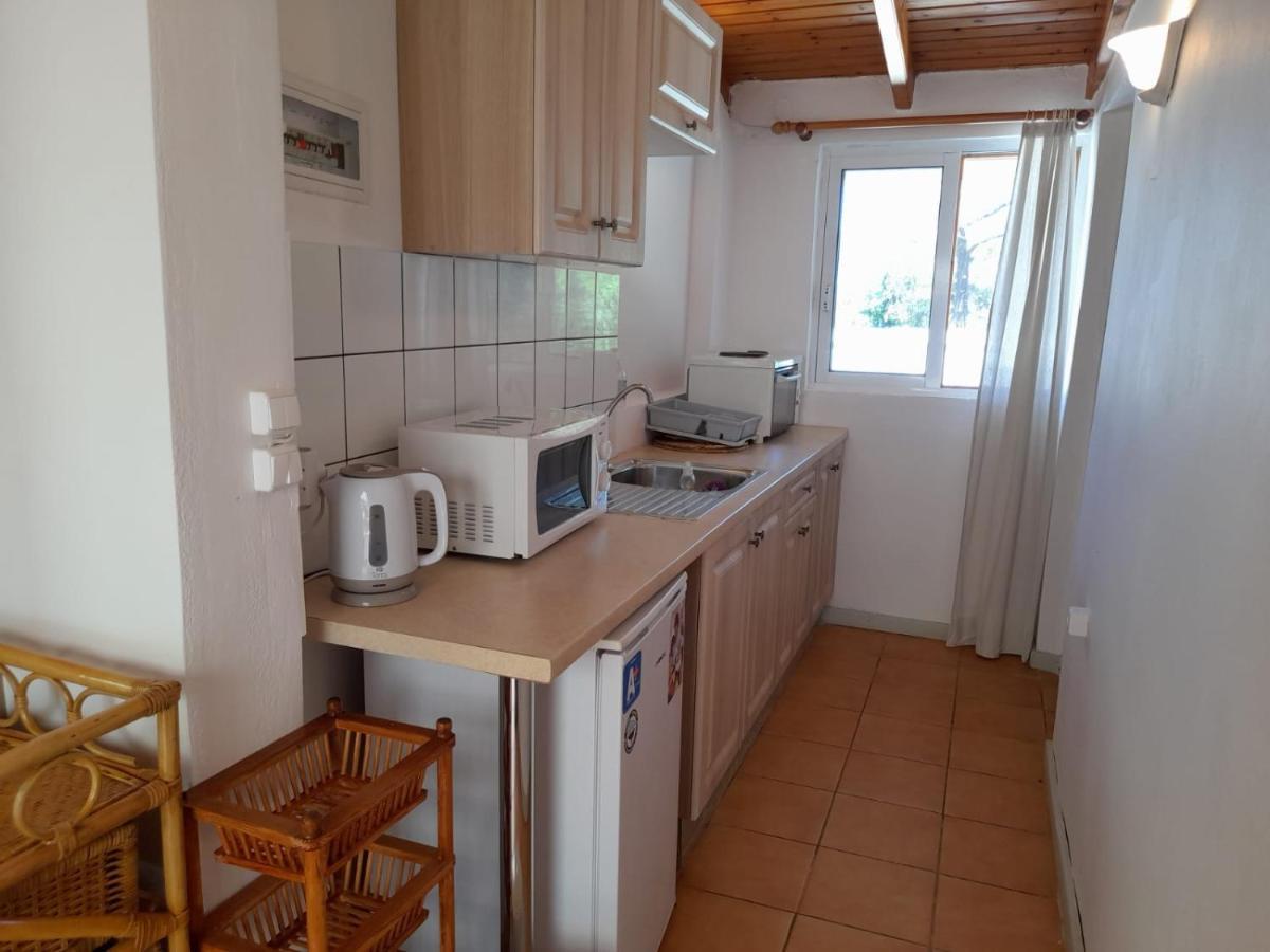 Katia Cottage Kassiopi Bagian luar foto